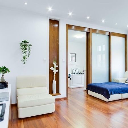 Royal Apartment Near River - Nek4Th Πράγα Εξωτερικό φωτογραφία
